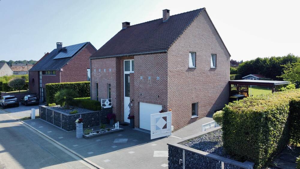 Villa à vendre à Erquelinnes 6560 380000.00€ 4 chambres 135.00m² - annonce 516169