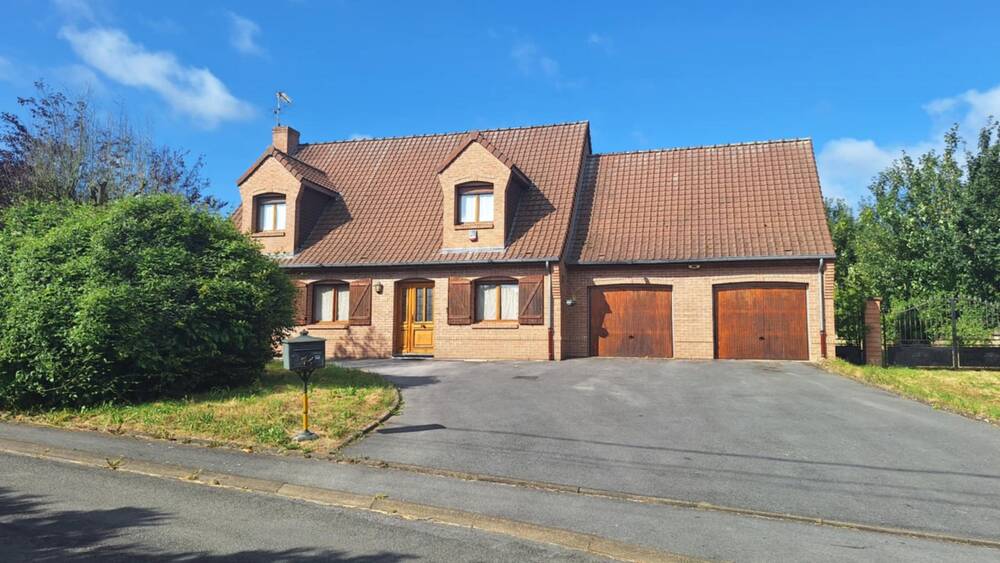 Villa à vendre à Solre-sur-Sambre 6560 300000.00€ 3 chambres 160.00m² - annonce 515847