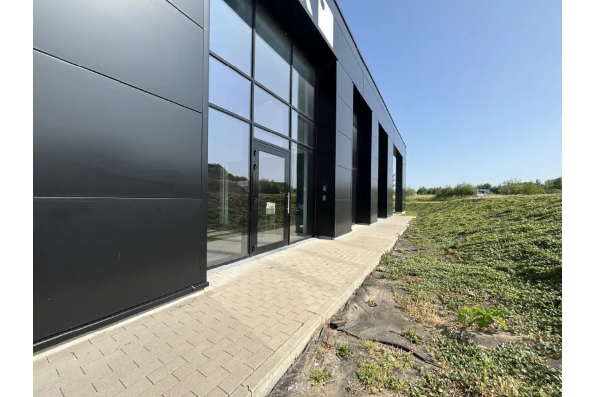 Commerce à louer à Braine-le-Comte 7090 850.00€  chambres 100.00m² - annonce 515769