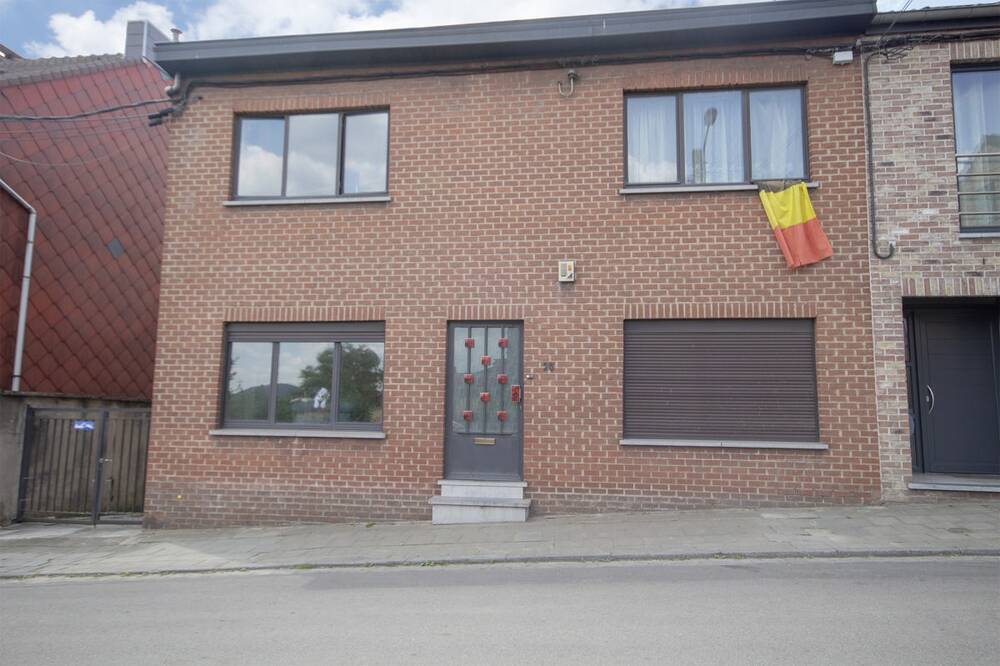 Maison à à Dampremy 6020 168000.00€ 4 chambres 200.00m² - annonce 518956