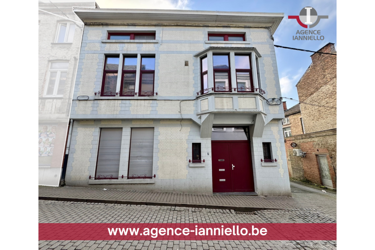 Immeuble de rapport - Immeuble à appartement à vendre à Fontaine-l'Evêque 6140 240000.00€ 5 chambres m² - annonce 519865