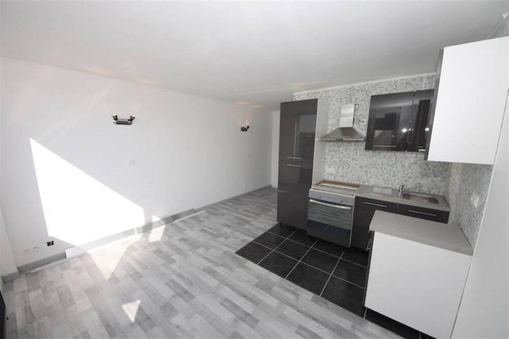 Appartement à louer à Charleroi 6000 535.00€ chambres 31.00m² - annonce 521096