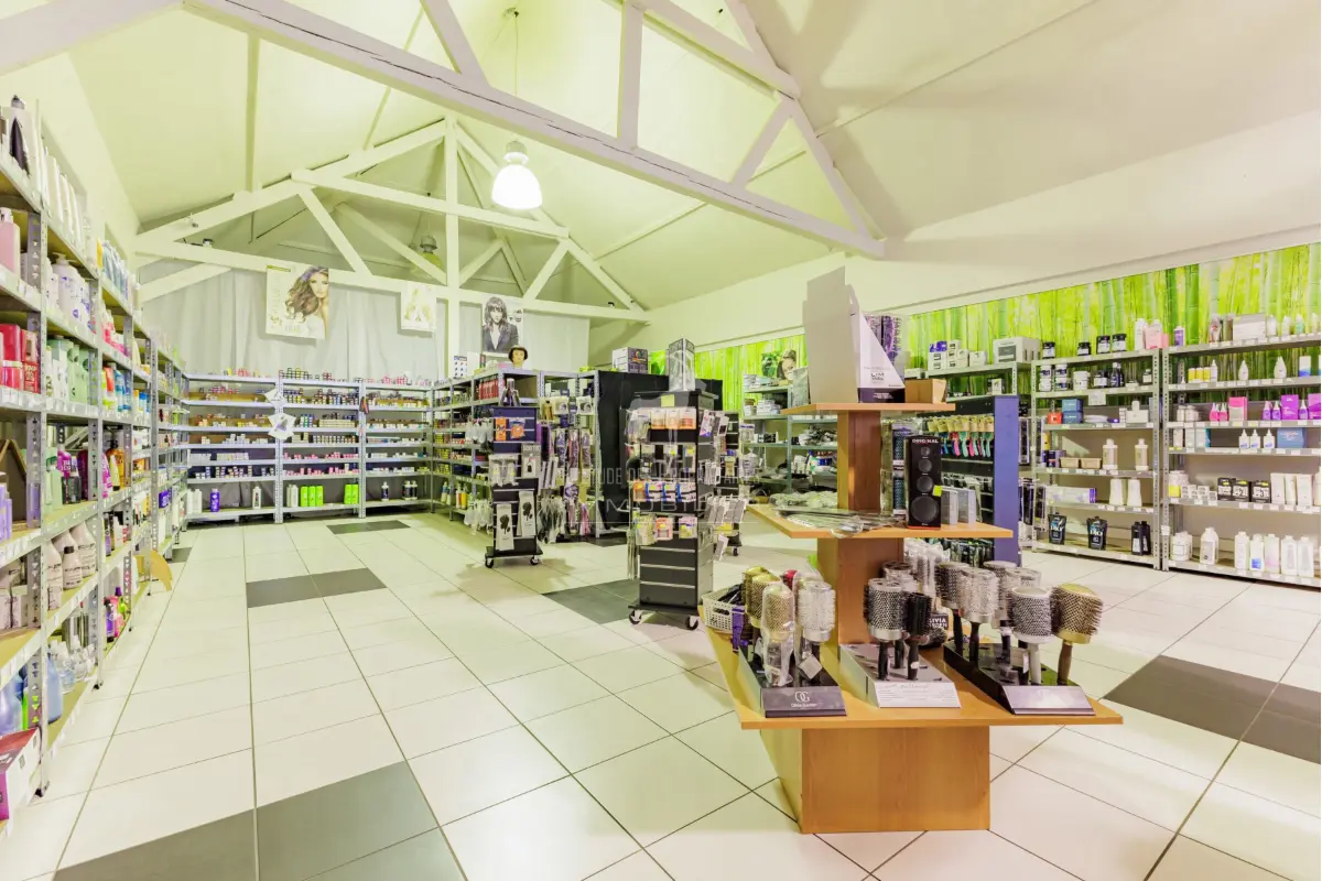 Commerce à vendre à Marcinelle 6001 219999.00€  chambres 370.00m² - annonce 521818