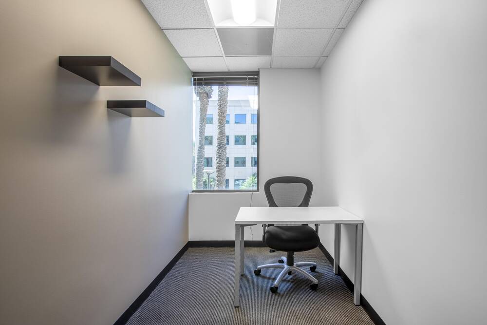 Commerce à louer à Jumet 6040 189.00€ 0 chambres m² - annonce 522423