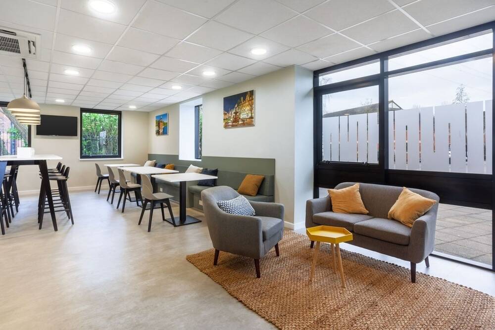 Commerce à louer à Jumet 6040 109.00€ 0 chambres m² - annonce 522432