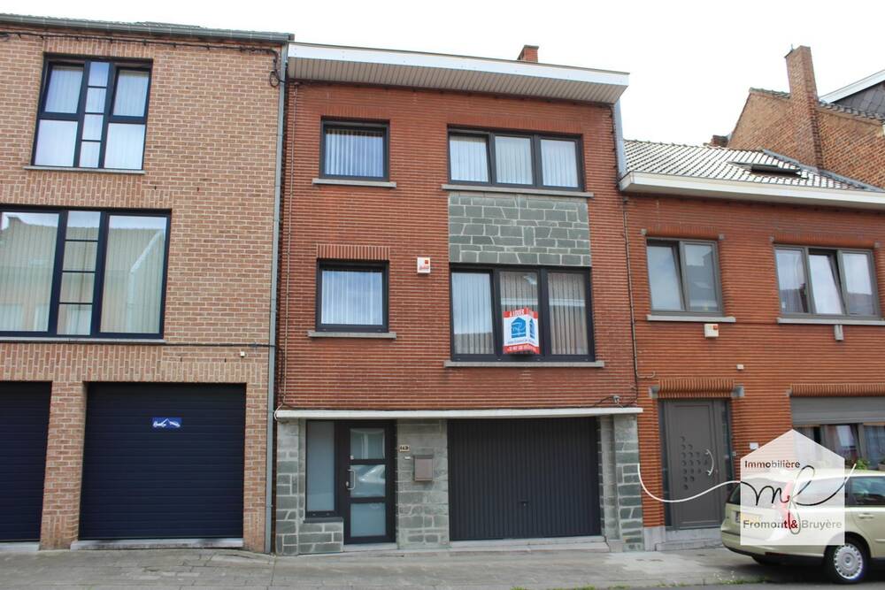 Maison à louer à La Louvière 7100 900.00€ 3 chambres 179.00m² - annonce 522529