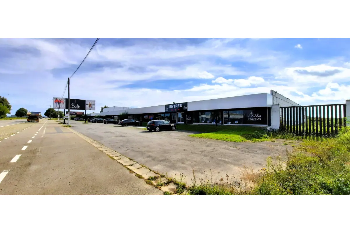 Commerce à louer à Estinnes 7120 11500.00€ 0 chambres m² - annonce 523467