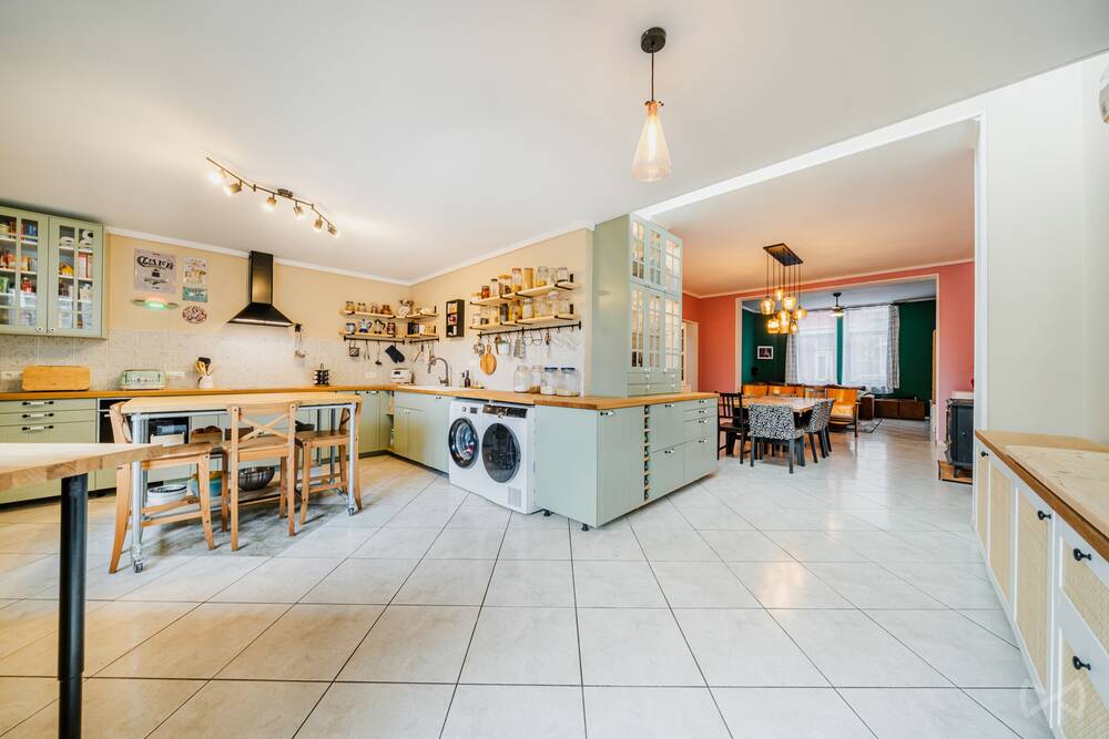 Maison à vendre à Châtelet 6200 247000.00€ 4 chambres 211.00m² - annonce 523514