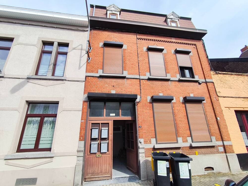 Immeuble de rapport - Immeuble à appartement à vendre à Frameries 7080 285000.00€ 5 chambres m² - annonce 523974