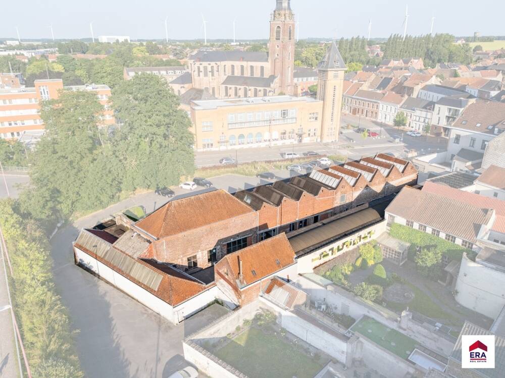 Commerce à vendre à Leuze-en-Hainaut 7900 395000.00€ 0 chambres m² - annonce 528310