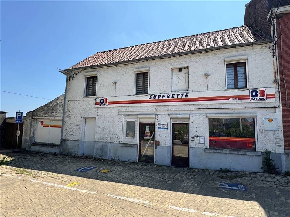 Immeuble de rapport - Immeuble à appartement à à Bernissart 7320 285000.00€ 4 chambres 339.00m² - annonce 526395