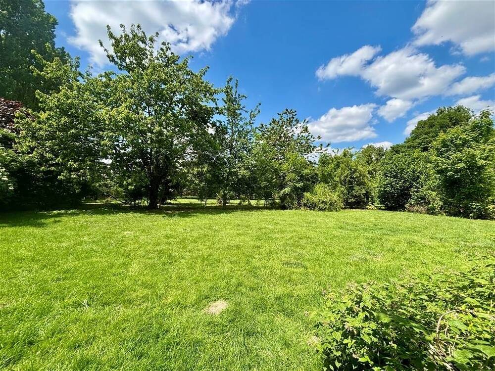Château à louer à Chaussée-Notre-Dame-Louvignies 7063 1600.00€ 3 chambres 130.00m² - annonce 527893