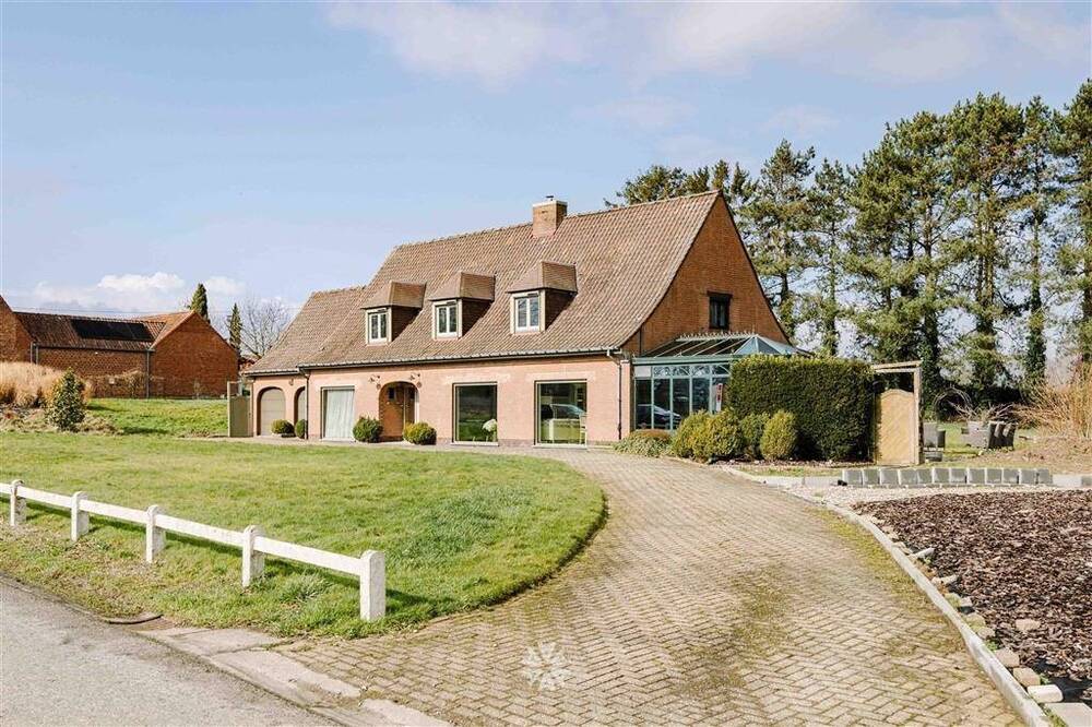 Maison à vendre à Ellezelles 7890 575000.00€ 4 chambres 335.00m² - annonce 527807