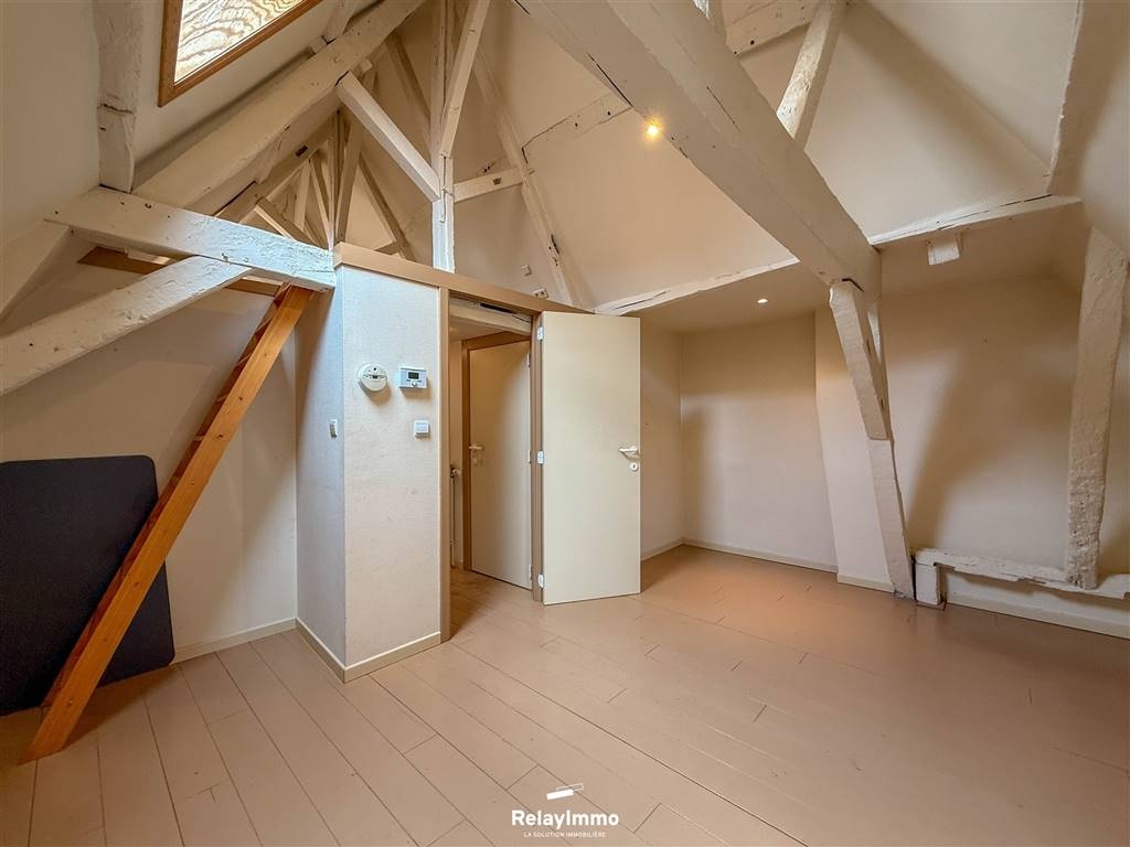 Appartement à à Tournai 7500 590.00€ 1 chambres 45.00m² - annonce 528206