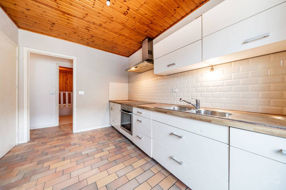 Immeuble mixte à vendre à Basècles 7971 250000.00€ chambres 324.00m² - annonce 529290