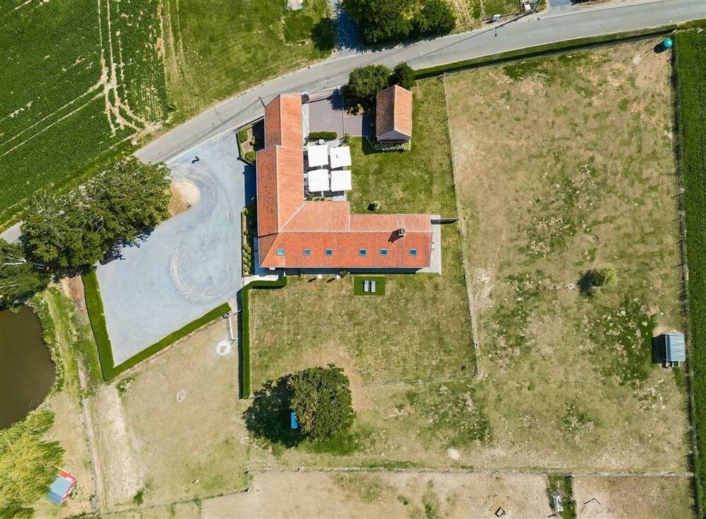 Commerce à vendre à Mont-de-l'Enclus 7750 990000.00€ 3 chambres 345.00m² - annonce 580690