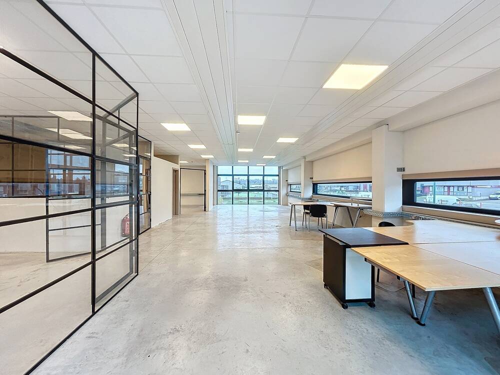 Commerce à à Fleurus 6220 1400.00€ chambres 140.00m² - annonce 530307