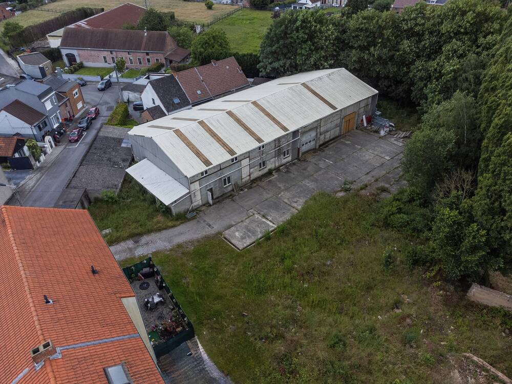 Commerce à vendre à La Louvière 7100 350000.00€ chambres 1648.00m² - annonce 530298