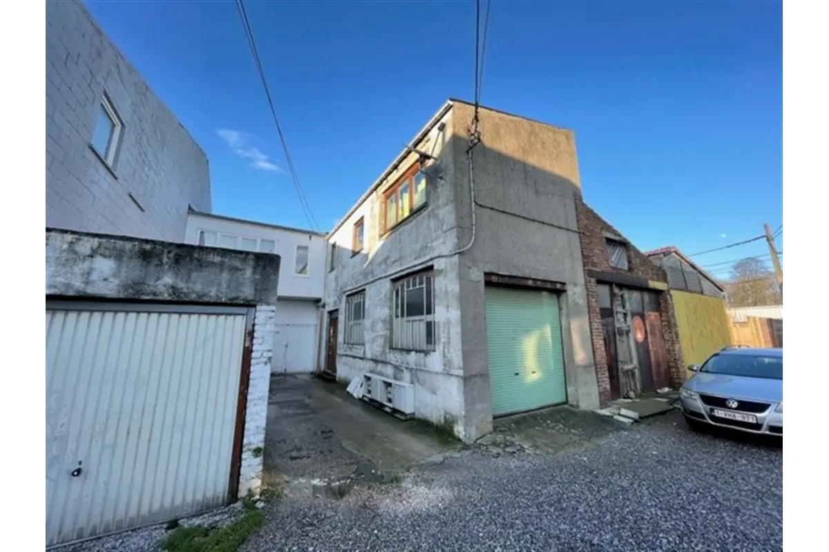 Immeuble de rapport - Immeuble à appartement à  à Gosselies 6041 129000.00€  chambres m² - annonce 531133