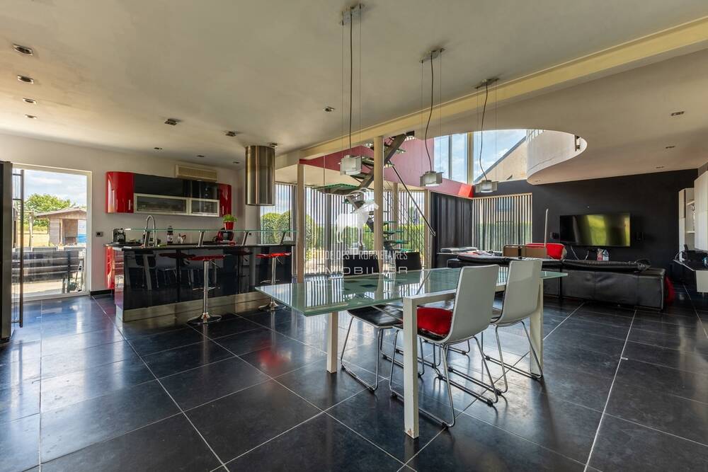 Villa à à Leval-Trahegnies 7134 499999.00€ 3 chambres 245.00m² - annonce 531128