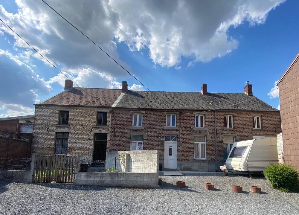 Maison à vendre à Quévy-le-Grand 7040 200000.00€ 6 chambres m² - annonce 530709