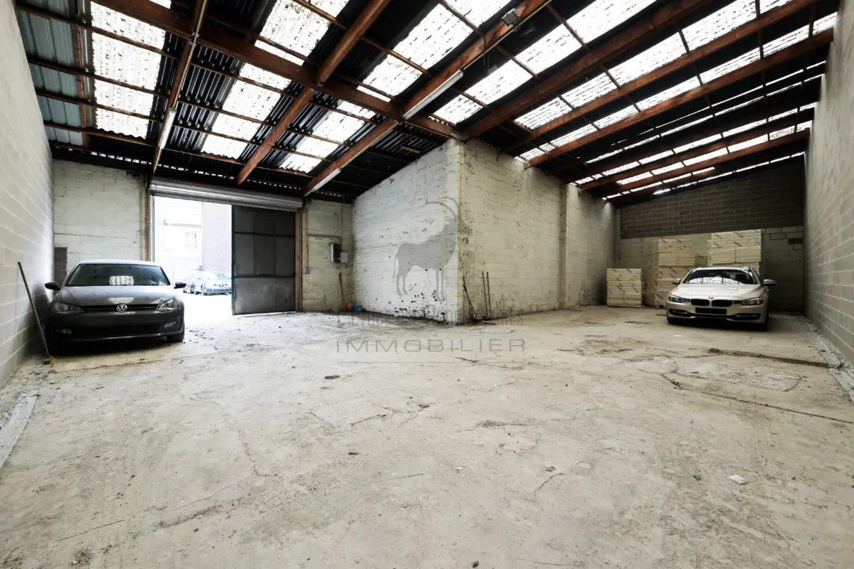 Parking / garage à vendre à Marchienne-au-Pont 6030 109999.00€  chambres m² - annonce 531747