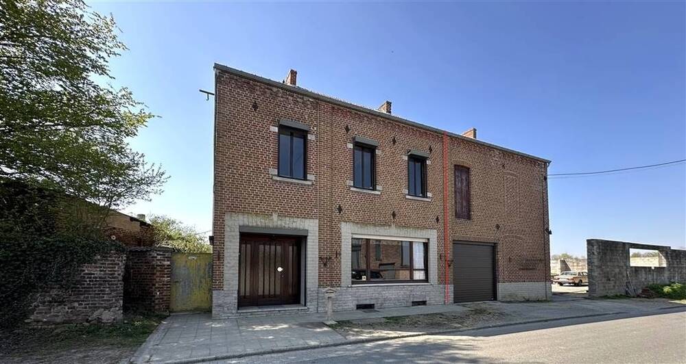 Maison à vendre à Wagnelée 6223 225000.00€ 4 chambres 250.00m² - annonce 532069