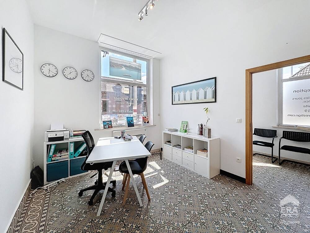 Commerce à louer à Casteau 7061 365.00€ 0 chambres 15.50m² - annonce 532199