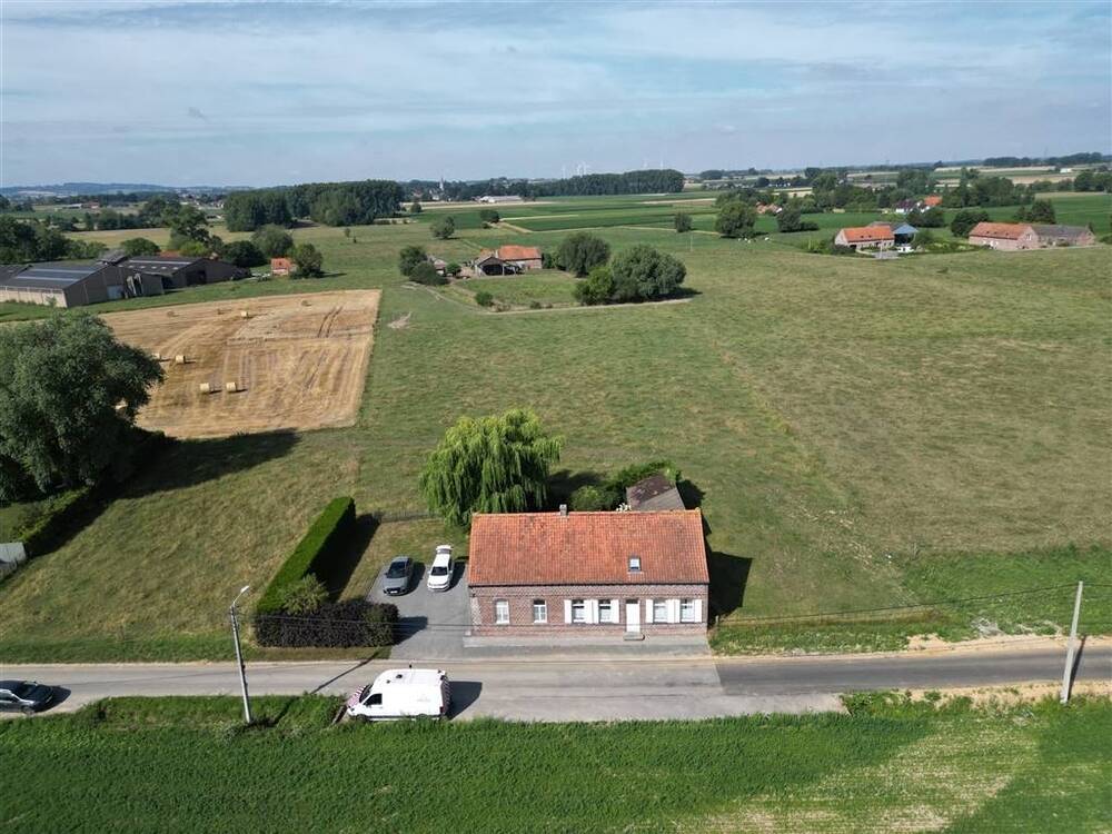 Maison à vendre à Anseroeul 7750 225000.00€ 3 chambres 215.00m² - annonce 534285