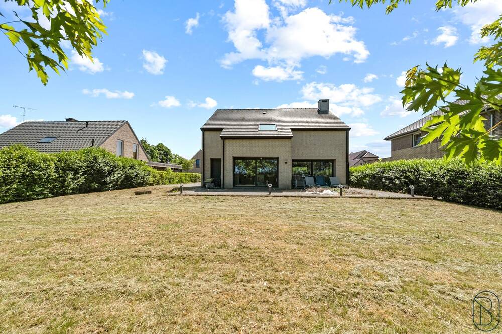 Villa à vendre à Luingne 7700 375000.00€ 4 chambres 211.00m² - annonce 534449