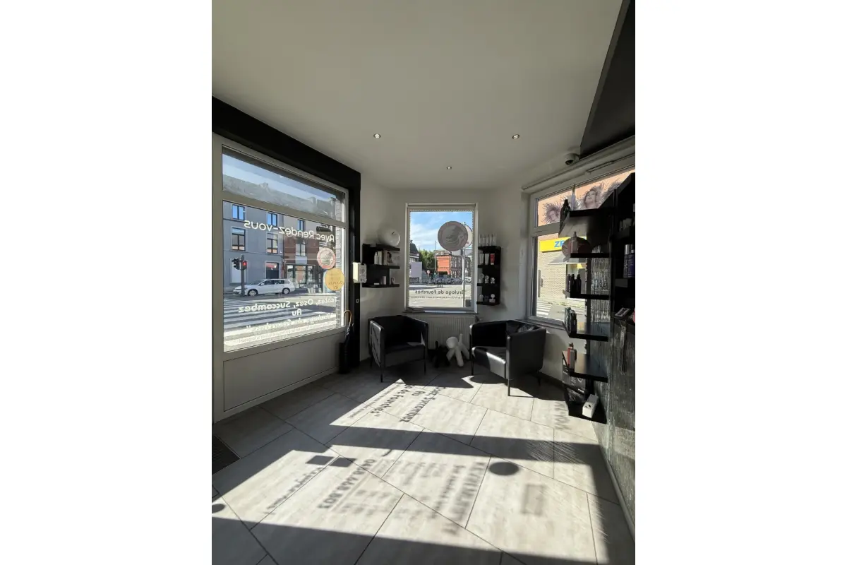 Immeuble mixte à vendre à Marchienne-au-Pont 6030 189000.00€  chambres m² - annonce 535100