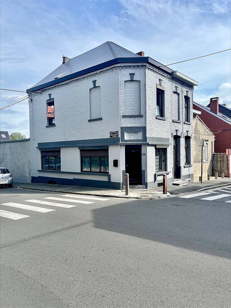 Maison à louer à Haine-Saint-Pierre 7100 800.00€ 3 chambres m² - annonce 536253