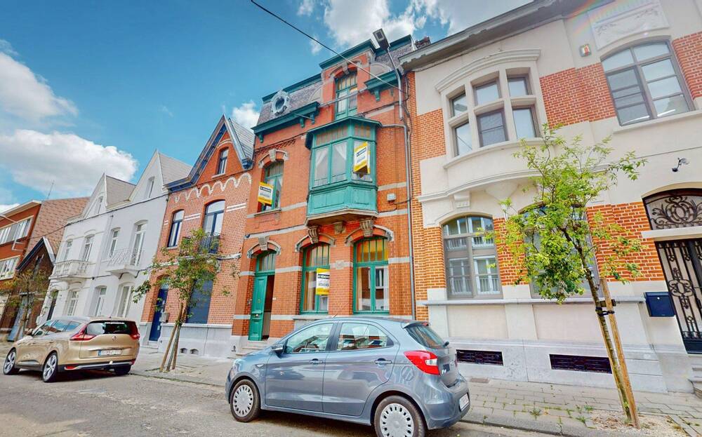 Maison à vendre à La Louvière 7100 200000.00€ 5 chambres 240.00m² - annonce 537242