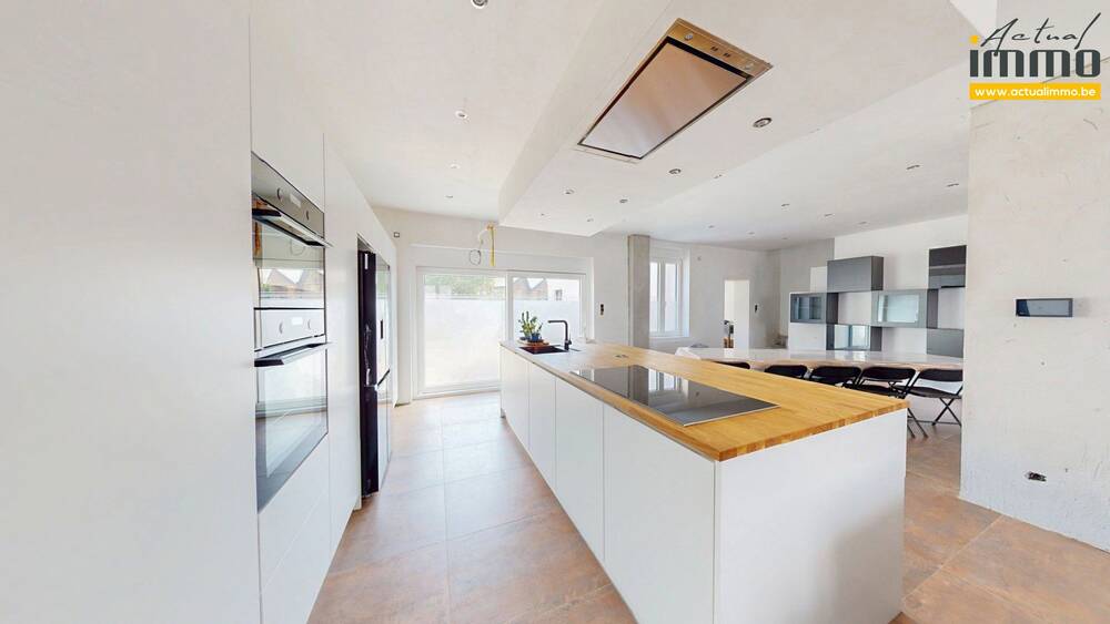 Maison à  à Couillet 6010 340000.00€ 3 chambres 288.00m² - annonce 537241
