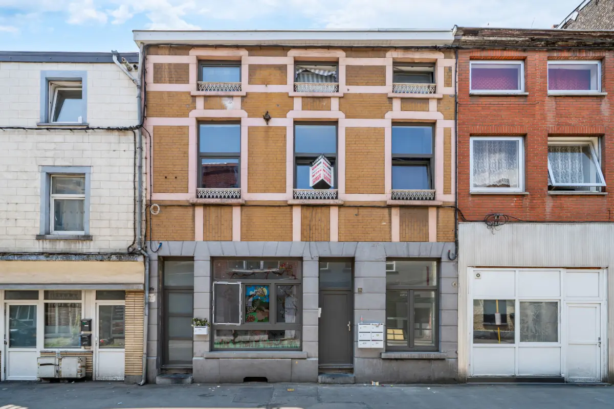 Immeuble de rapport - Immeuble à appartement à vendre à Marchienne-au-Pont 6030 665000.00€ 7 chambres 217.00m² - annonce 538189