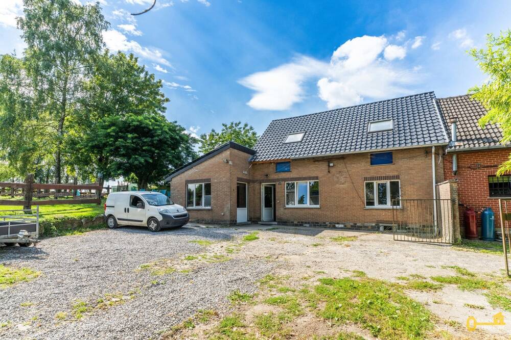 Maison à vendre à Chapelle-lez-Herlaimont 7160 249000.00€ 4 chambres 166.00m² - annonce 538540