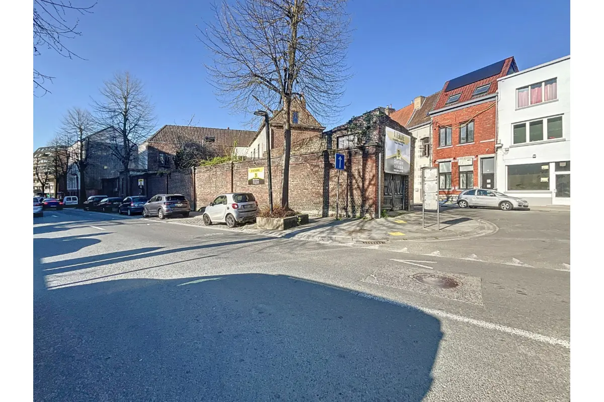 Immeuble mixte à vendre à Mons 7000 325000.00€  chambres 340.00m² - annonce 539138