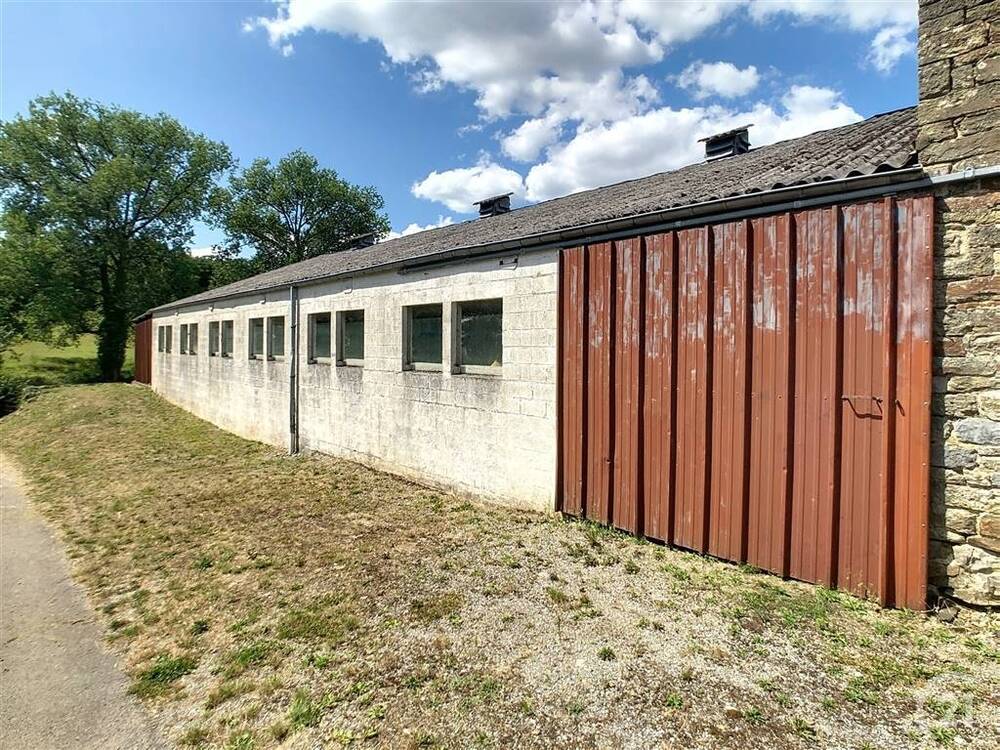 Commerce à louer à Monceau-Imbrechies 6592 2000.00€ chambres m² - annonce 540002