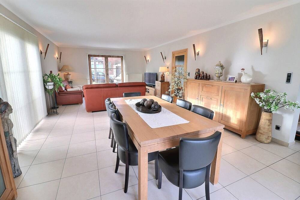 Villa à vendre à Fontaine-l'Evêque 6140 490000.00€ 3 chambres 245.00m² - annonce 541939