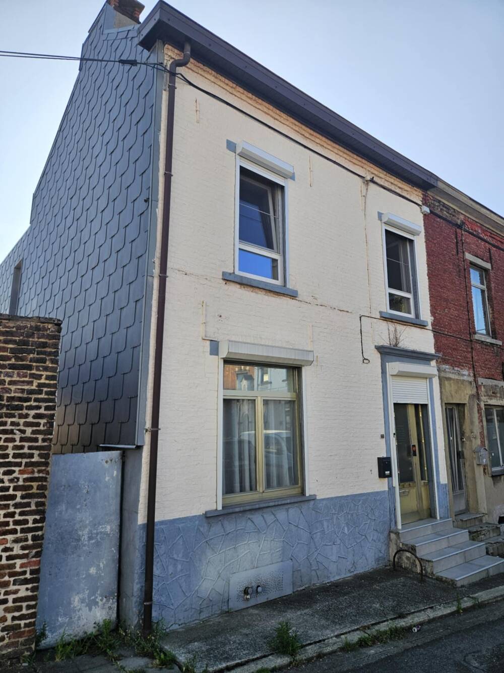 Maison à vendre à Lodelinsart 6042 110000.00€ 4 chambres m² - annonce 541695