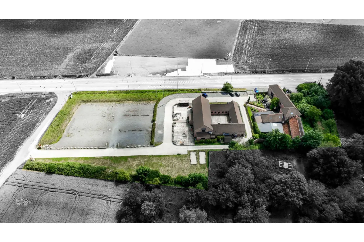 Commerce à vendre à Esquelmes 7743 1500000.00€  chambres 1000.00m² - annonce 541933