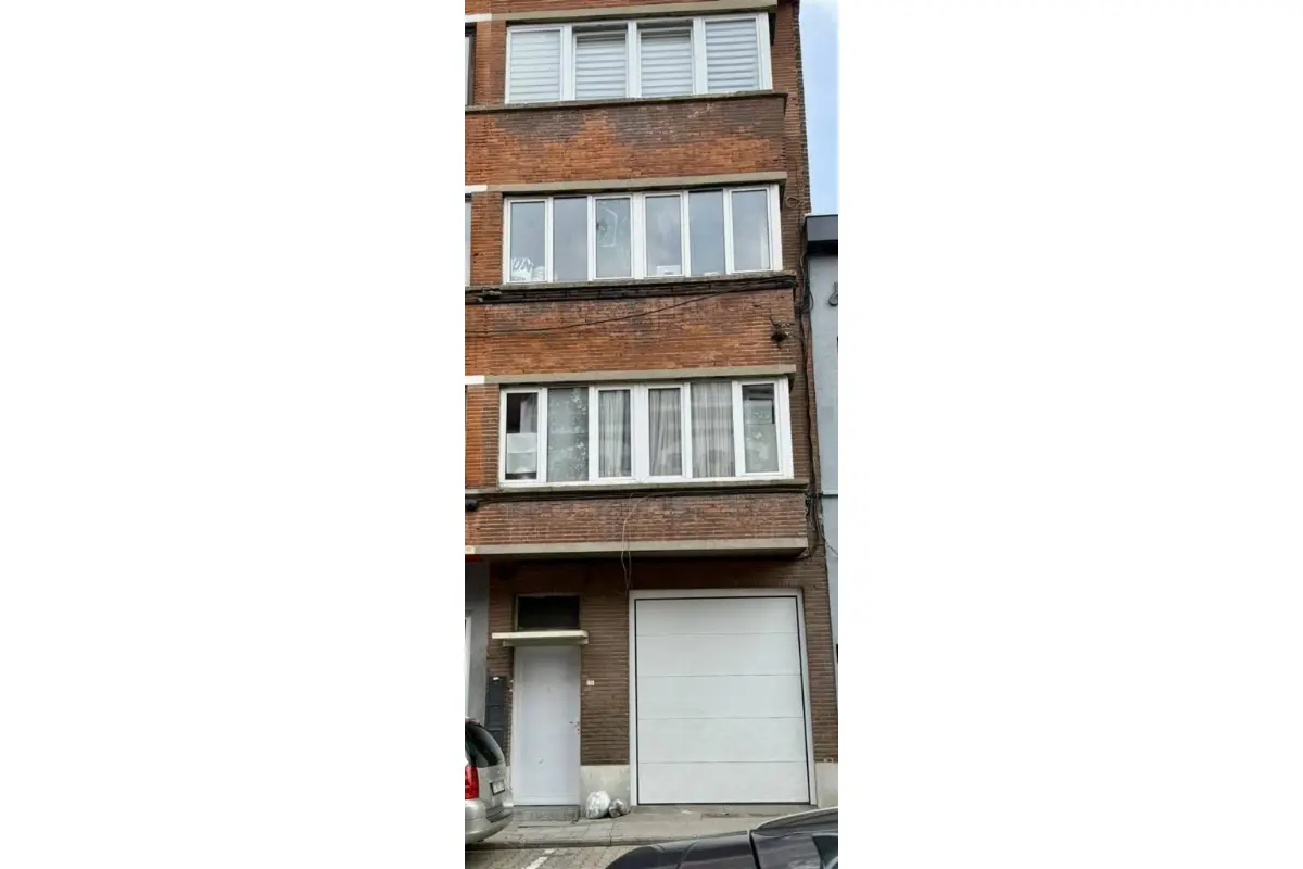 Immeuble de rapport - Immeuble à appartement à vendre à Montignies-sur-Sambre 6061 330000.00€ 3 chambres 210.00m² - annonce 704728