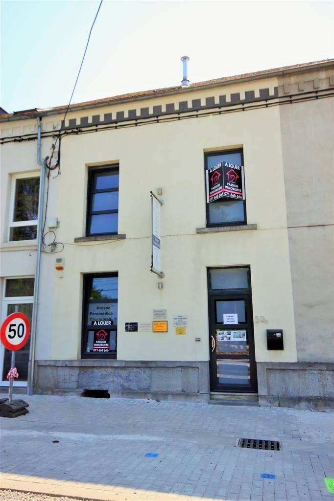 Commerce à louer à Chimay 6460 220.00€  chambres m² - annonce 542646