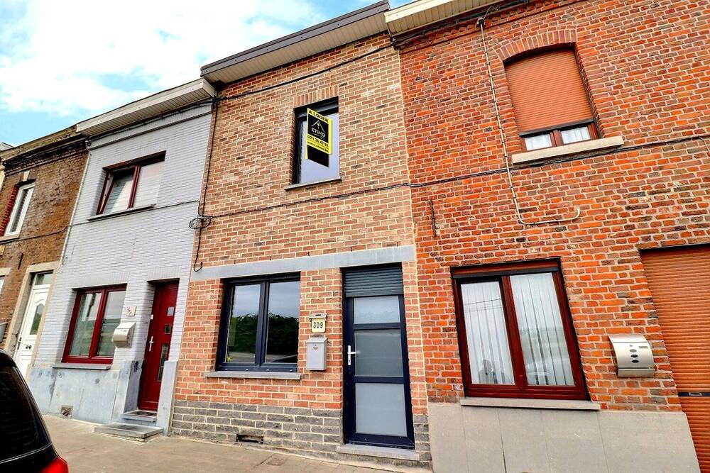 Maison à à Châtelet 6200 800.00€ 2 chambres 120.00m² - annonce 559566