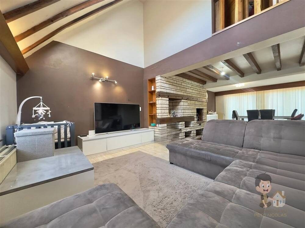 Appartement à vendre à Gilly 6060 169900.00€ 3 chambres 180.00m² - annonce 544093