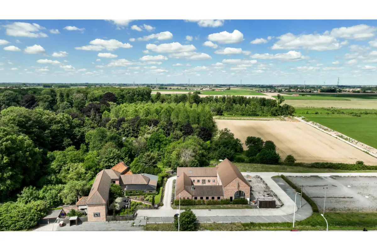 Commerce à vendre à Esquelmes 7743 1500000.00€  chambres 1000.00m² - annonce 546446