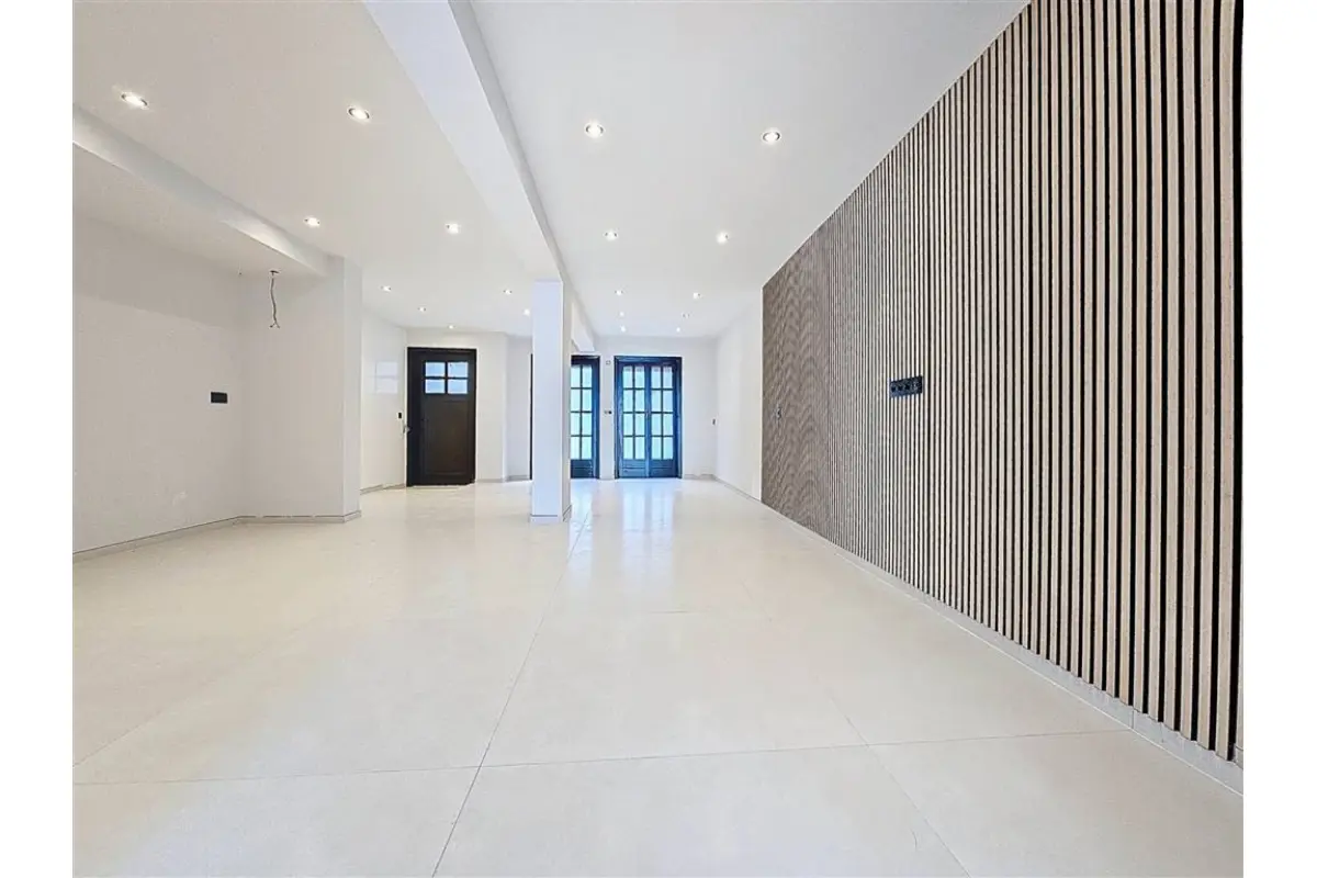 Appartement à vendre à Leuze-en-Hainaut 7900 210000.00€ 4 chambres 176.00m² - annonce 546305