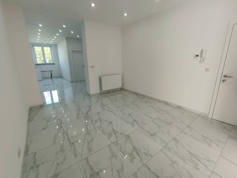 Maison à vendre à Marchienne-au-Pont 6030 279000.00€ 7 chambres 294.00m² - annonce 546226