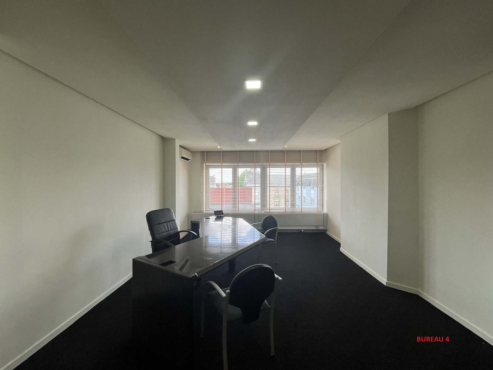 Commerce à louer à Jumet 6040 400.00€ chambres 17.00m² - annonce 546447