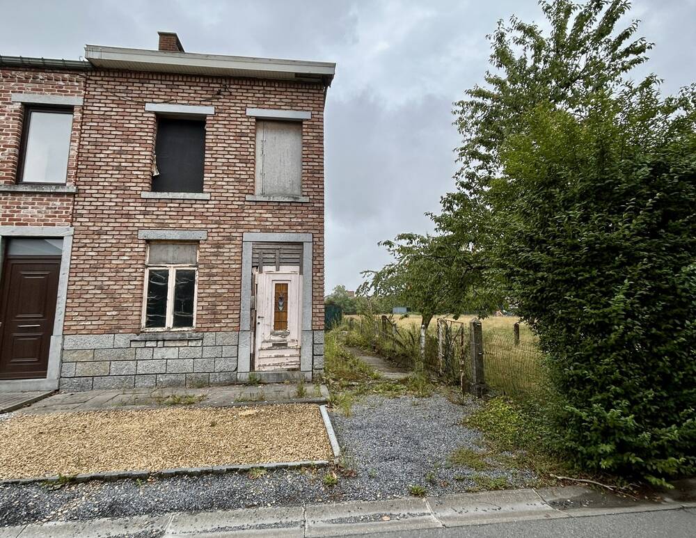 Maison à vendre à Ham-sur-Heure-Nalinnes 6120 60000.00€ 1 chambres 109.00m² - annonce 554006
